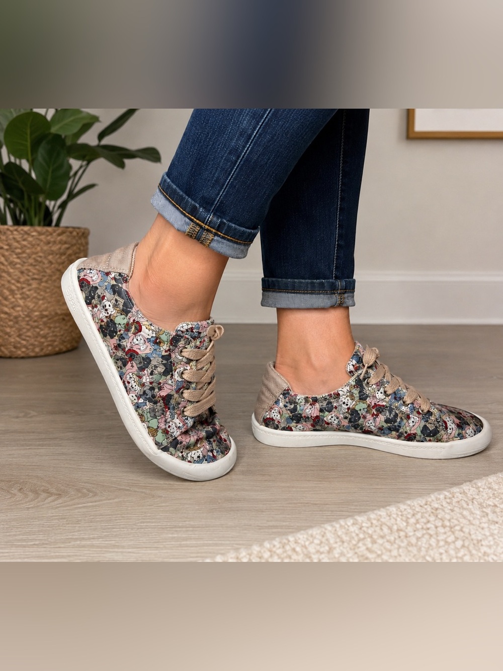 BOBS by Skechers Dog Print Memory Foam Sneakers Women’s Size 7.5